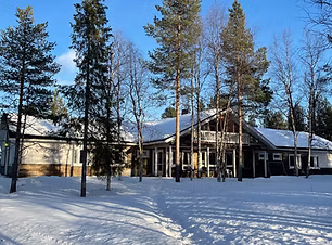 Pyöräilyloman varusteet Raattamassa ja renkaan korjaaminen